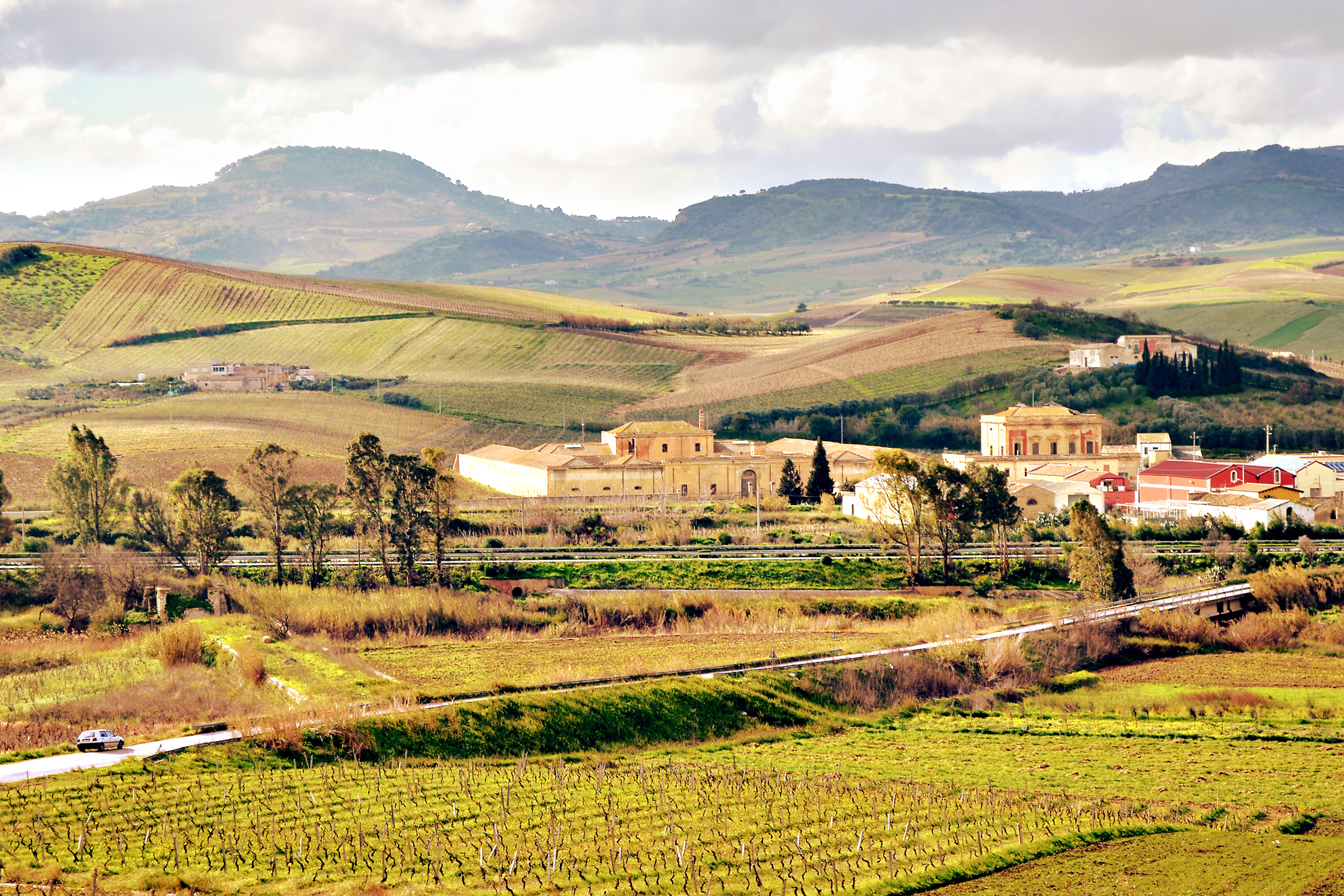 Wine day tour: a day between wine and flavours of Sicily