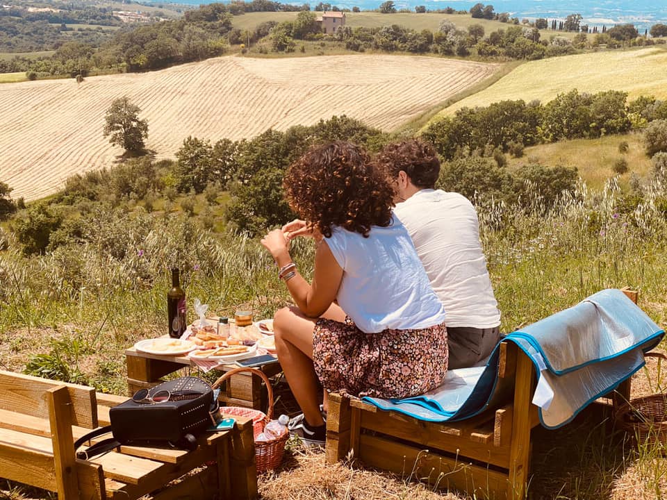 Picnic in the Maremma hills with natural wine