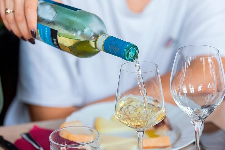 Chianti Wine Tasting with Tuscan Platter